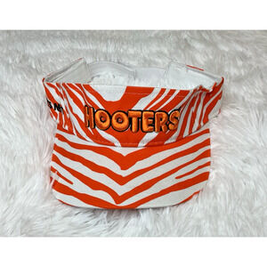 Hooters Owls Nest Adjustable Visor Women's no tags
